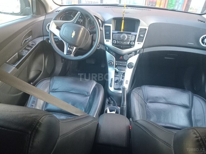 Chevrolet Cruze 2015, 300,000 km - 1.4 л - Quba