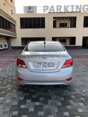 Hyundai Accent 2015, 218,000 km - 1.6 l - Bakı