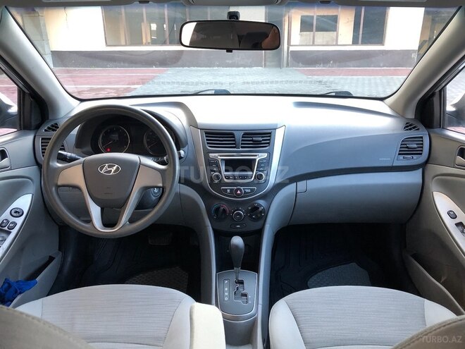Hyundai Accent 2015, 218,000 km - 1.6 l - Bakı