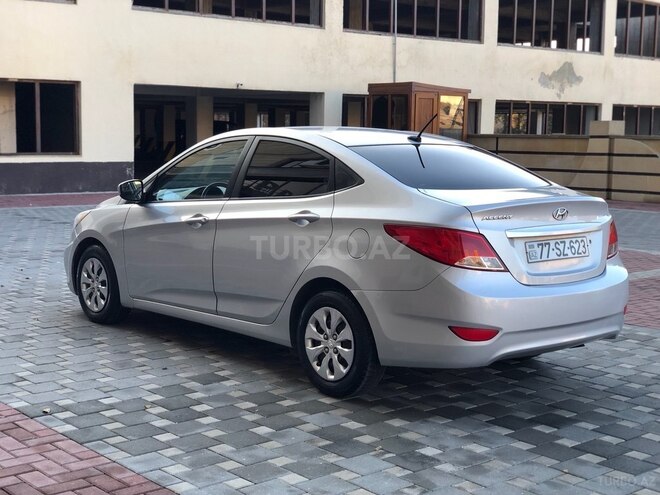 Hyundai Accent 2015, 218,000 km - 1.6 l - Bakı
