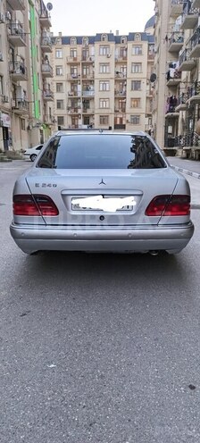 Mercedes E 240 1998, 252,123 km - 2.4 l - Xırdalan