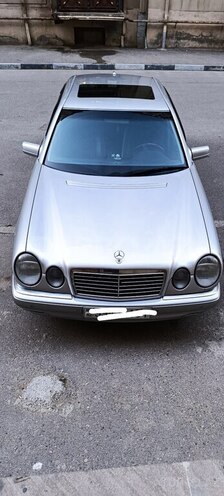 Mercedes E 240 1998, 252,123 km - 2.4 l - Xırdalan