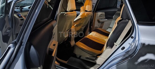 Toyota Prius V 2014, 115,382 km - 1.8 l - Sumqayıt