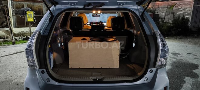 Toyota Prius V 2014, 115,382 km - 1.8 l - Sumqayıt