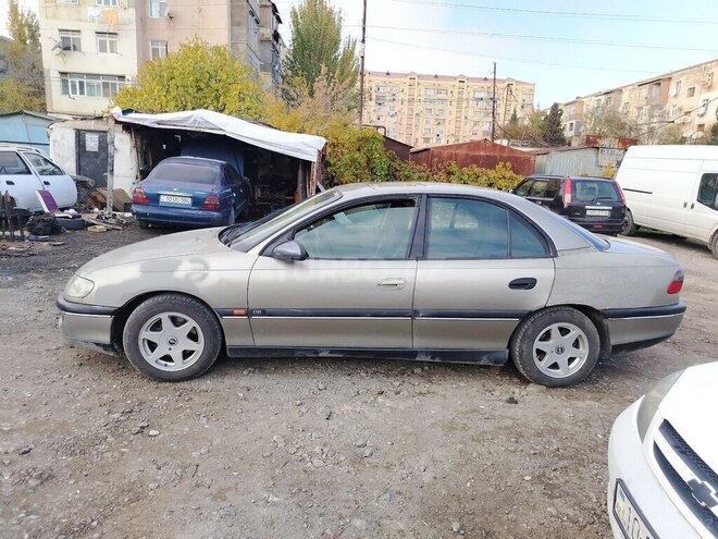 Opel Omega 1997, 258,528 km - 2.0 l - Sumqayıt