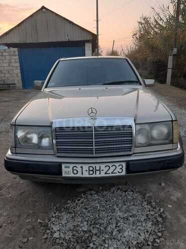 Mercedes E 200 d 1989, 486,000 km - 2.0 l - Ucar