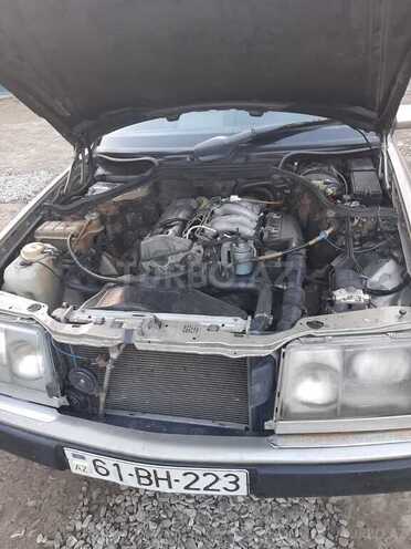 Mercedes E 200 d 1989, 486,000 km - 2.0 l - Ucar