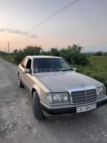 Mercedes E 200 d 1989, 486,000 km - 2.0 l - Ucar