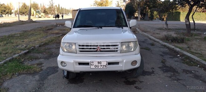 Mitsubishi Pajero io 1999, 438,542 km - 2.0 л - Gəncə