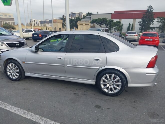 Opel Vectra 1999, 260,000 km - 2.0 l - Bakı
