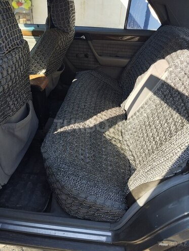 Mercedes E 220 1986, 290,000 km - 2.6 л - Bakı