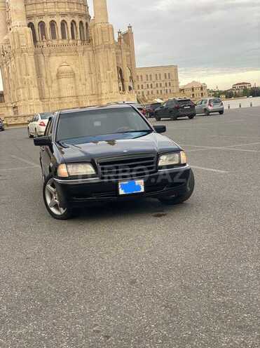 Mercedes C 230 1998, 198,000 km - 2.3 l - Quba