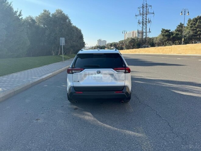 Toyota RAV4 2023, 16,300 km - 2.5 л - Bakı