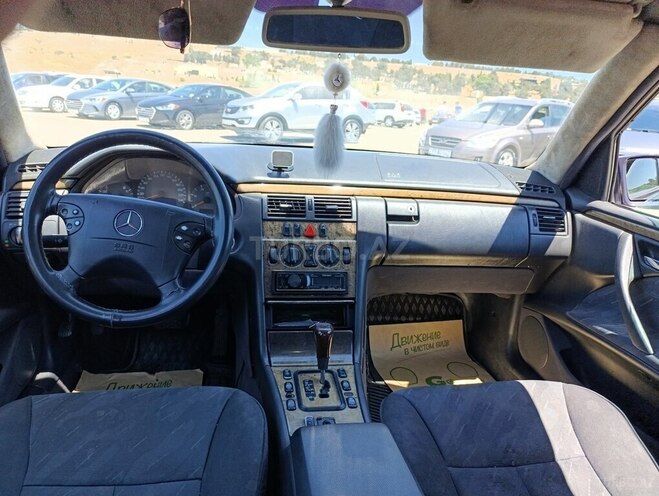 Mercedes E 220 d 1999, 465,000 km - 2.2 l - Bakı