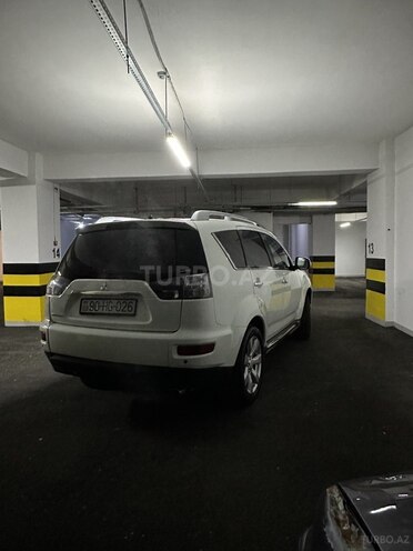 Mitsubishi Outlander 2010, 178,000 km - 3.0 l - Bakı