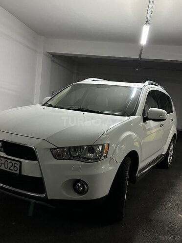 Mitsubishi Outlander 2010, 178,000 km - 3.0 l - Bakı