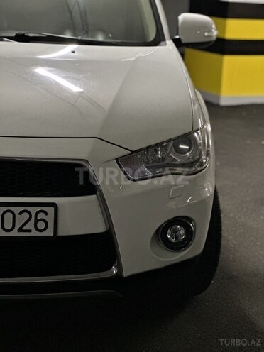 Mitsubishi Outlander 2010, 178,000 km - 3.0 l - Bakı