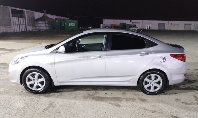 Hyundai Accent 2013, 73,000 km - 1.6 l - Bakı