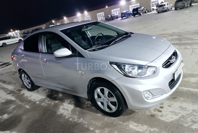 Hyundai Accent 2013, 73,000 km - 1.6 l - Bakı