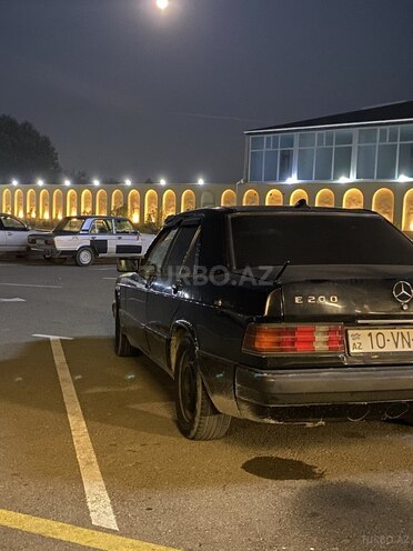 Mercedes 190 1992, 300,000 km - 2.0 l - Gəncə