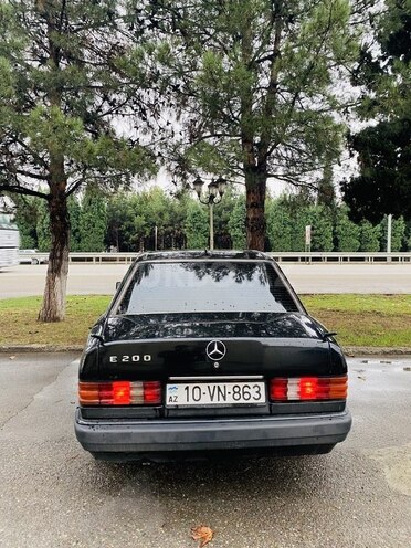 Mercedes 190 1992, 300,000 km - 2.0 l - Gəncə
