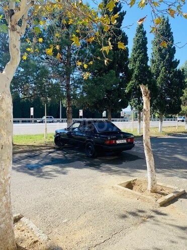 Mercedes 190 1992, 300,000 km - 2.0 l - Gəncə