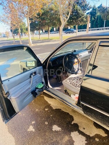 Mercedes 190 1992, 300,000 km - 2.0 l - Gəncə