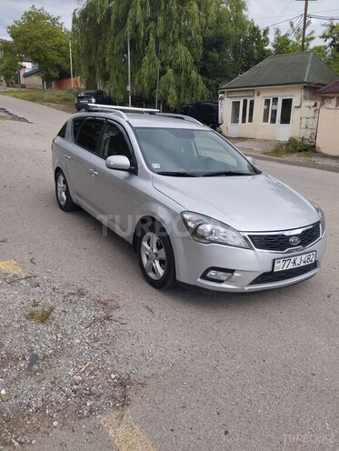 Kia Ceed 2010, 230,000 km - 1.6 л - Şamaxı