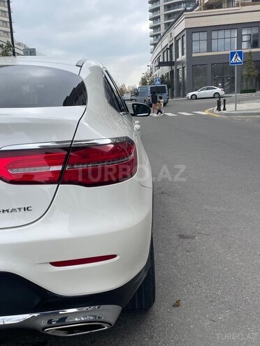 Mercedes GLC 300 4MATIC Coupe 2017, 114,000 km - 2.0 л - Bakı