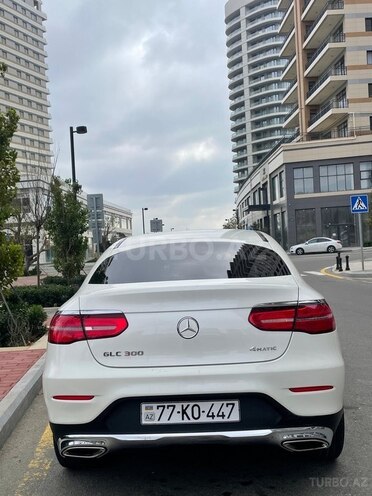 Mercedes GLC 300 4MATIC Coupe 2017, 114,000 km - 2.0 л - Bakı
