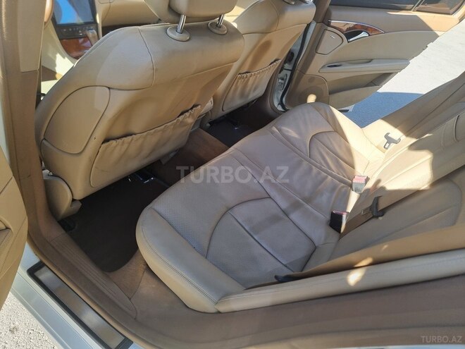 Mercedes E 300-4
