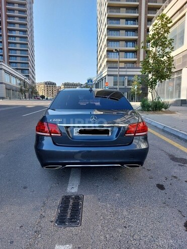 Mercedes E 220 d 2015, 208,000 km - 2.2 l - Bakı