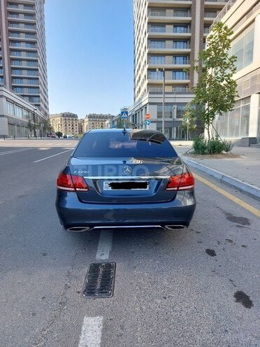 Mercedes E 220 d 2015, 208,000 km - 2.2 l - Bakı