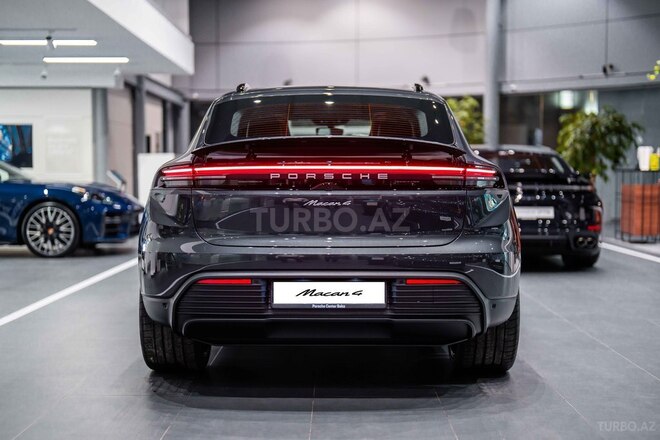 Porsche Macan 4-5