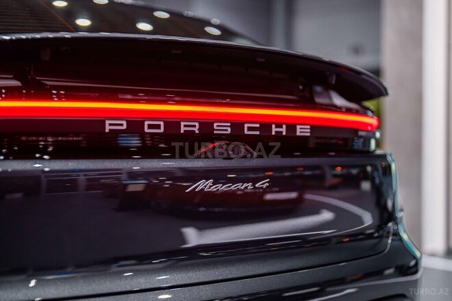 Porsche Macan 4-7