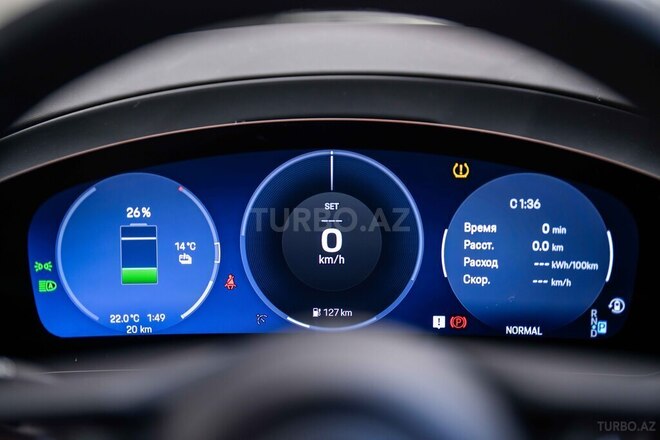 Porsche Macan 4-16