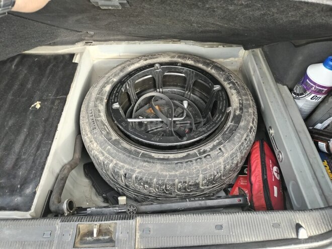 Mercedes E 270 1999, 284,700 km - 2.7 л - Bakı