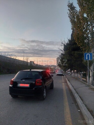 Toyota Corolla 2006, 284,000 km - 1.4 l - Bakı