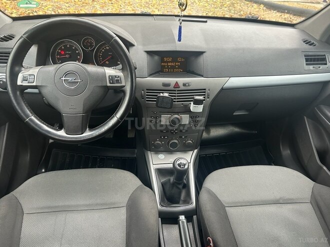Opel Astra 2004, 237,000 km - 1.4 l - Gəncə