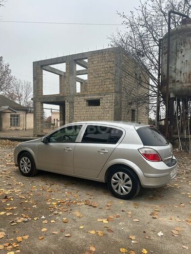 Opel Astra 2004, 237,000 km - 1.4 l - Gəncə