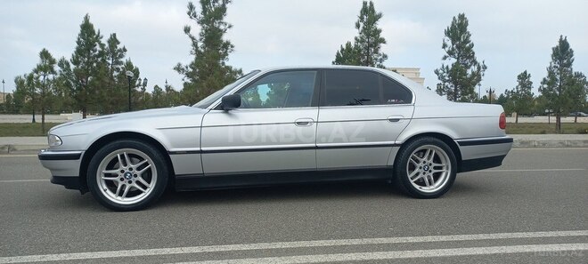 BMW 728 2000, 557,000 km - 2.8 l - Ağdaş