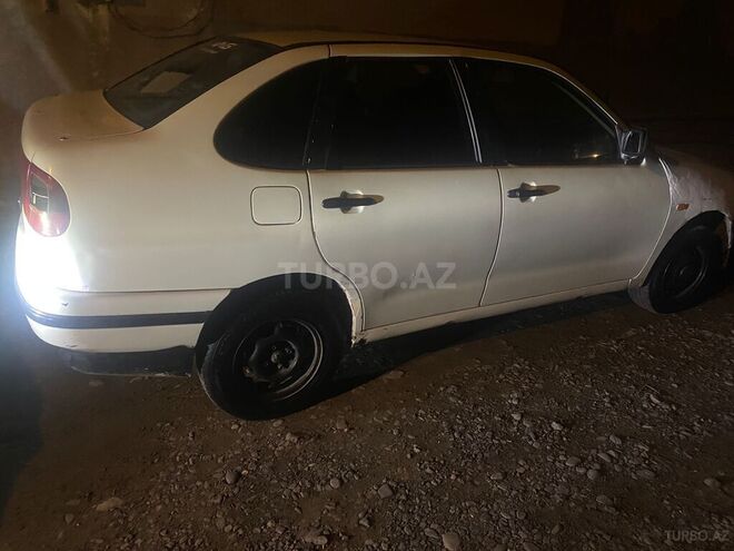 Volkswagen Polo 1998, 200,000 km - 1.4 l - Bakı
