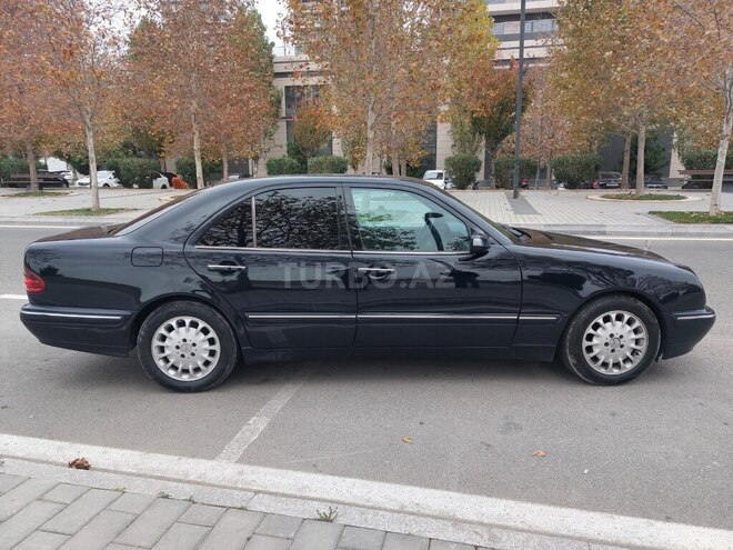 Mercedes E 220 d 1999, 425,000 km - 2.2 l - Bakı