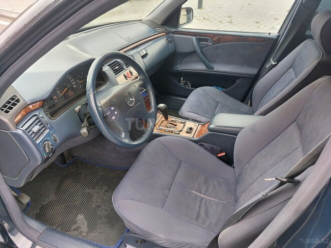 Mercedes E 220 d 1999, 425,000 km - 2.2 l - Bakı