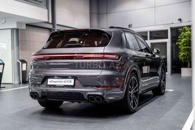 Porsche Cayenne GTS-4