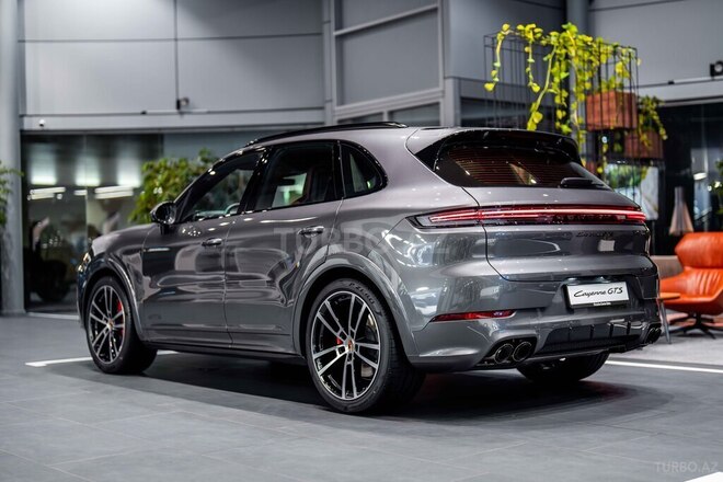 Porsche Cayenne GTS-6