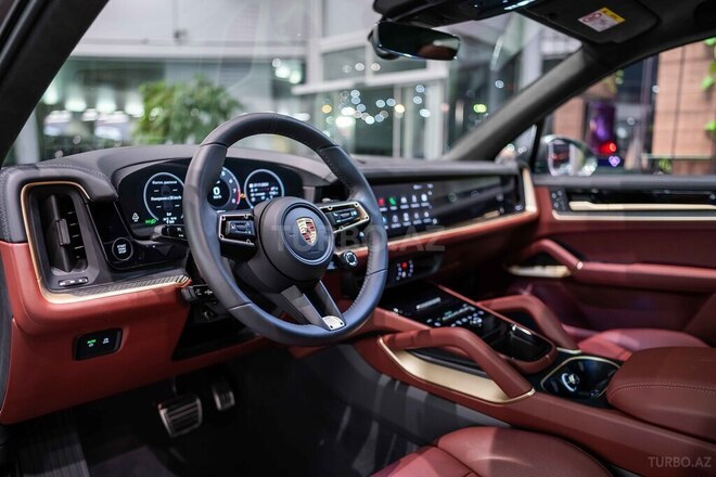 Porsche Cayenne GTS-10