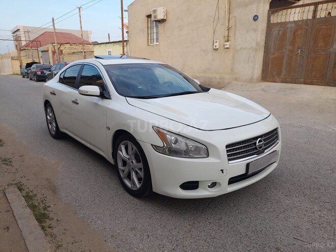 Nissan Maxima-12