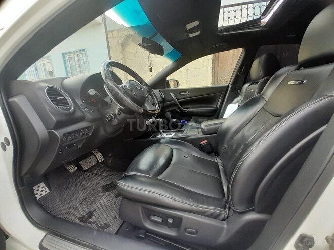 Nissan Maxima-6