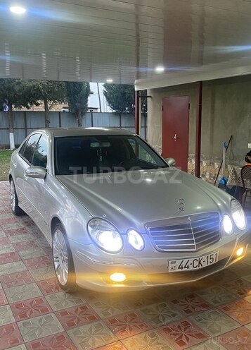 Mercedes E 280-2